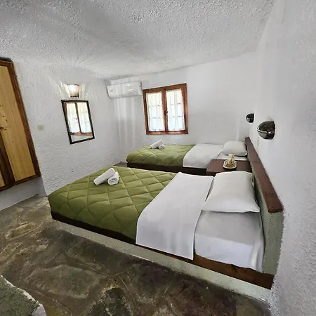 Erato Apartment *